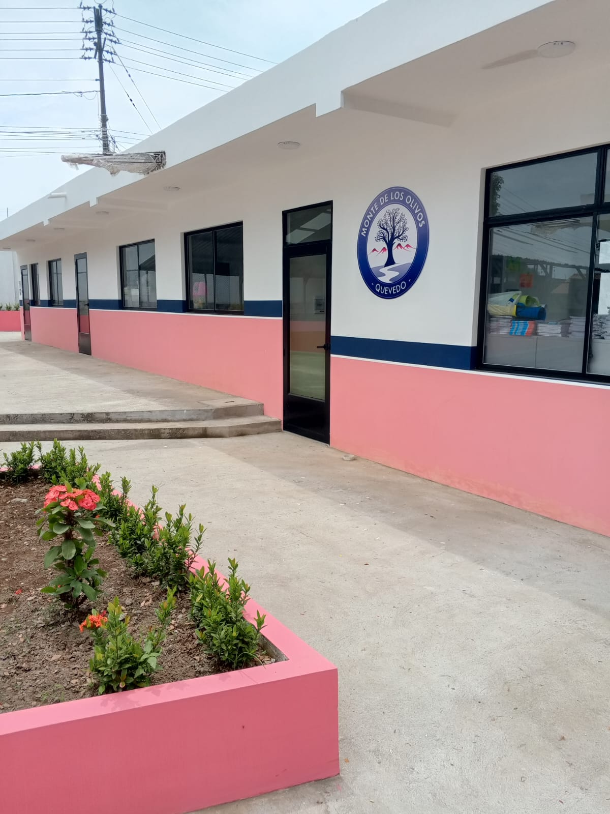 Unidad Educativa Monte de los Olivos — 4